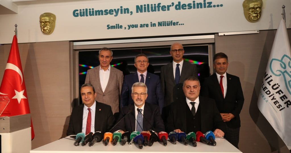 “Siyasi linç girişimi yaşanıyor”
