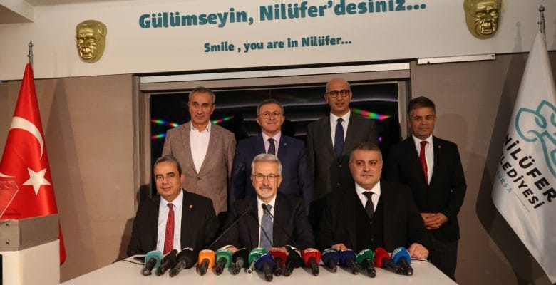“Siyasi linç girişimi yaşanıyor”