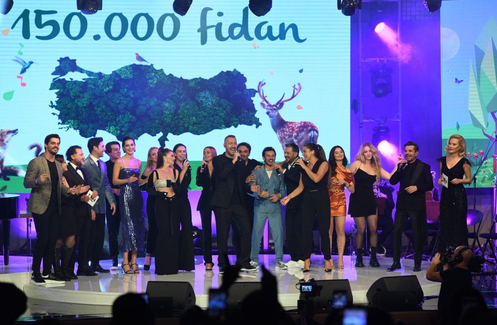 Sanatçılar Ormanlarımız İçin Sahnedeydi