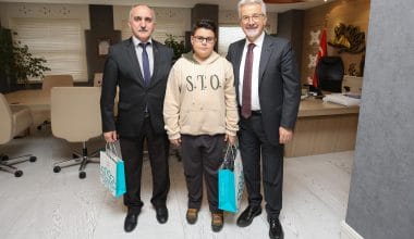 Dünya şampiyonu başarısını Başkan Erdem ile paylaştı