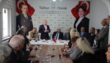 BOZBEY İYİ PARTİ GEMLİK İLÇE TEŞKİLATINI ZİYARET ETTİ