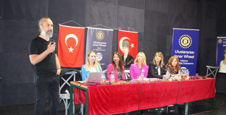 YÜKSEK MİMAR RAHMİ DEDE, KIR ÇİÇEKLERİYLE DENEYİMLERİNİ PAYLAŞTI…