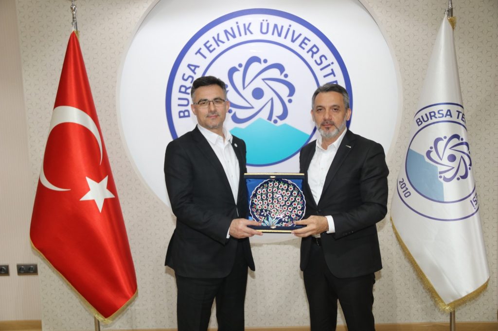 MÜSİAD BURSA ŞUBESİ’NDEN BTÜ’YE ZİYARET