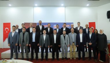 BAŞKAN YÜNKÜL, “BİZ CUMHURBAŞKANIMIZIN LİDERLİĞİNDEKİ İRADEYE SAHİP ÇIKACAĞIZ”