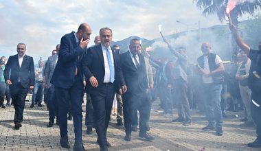 Büyükşehir işçisi bayram yaptı Büyükşehir işçisi bayram yaptı