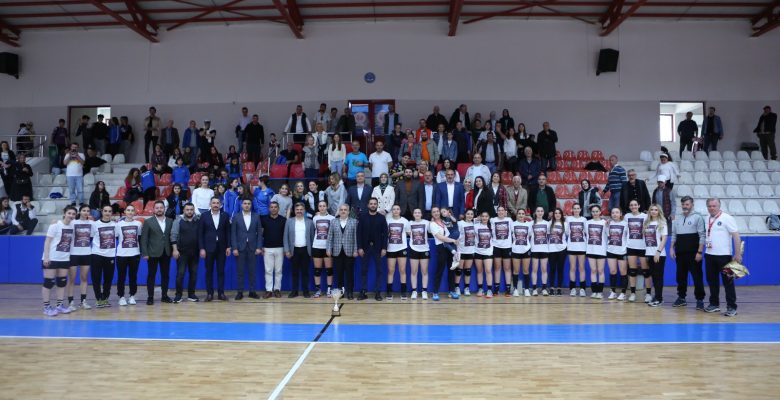Şampiyonlara coşkulu kutlama