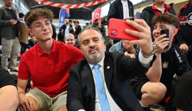 Bakan Varank ödülleri ikiye katladı