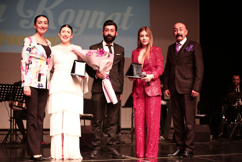 Unutulmayan şarkılarla müzik dolu gece