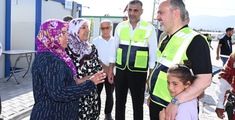Hatay’da hayata Bursa ile sarılıyorlar