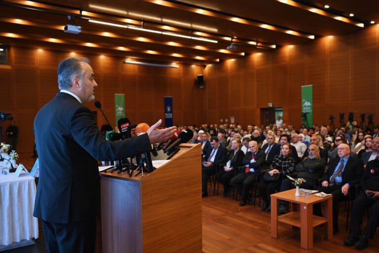Dönüşüm stratejisi: Hızlı hareket, seri karar