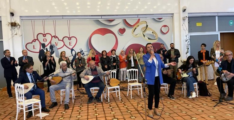 Depremzedelere Moral Gecesi Yoğun İlgi Gördü