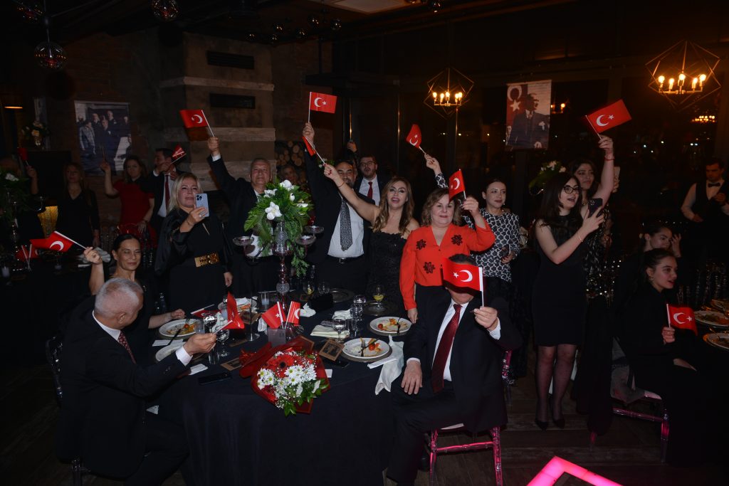 Çekirge Rotaract’tan geleneksel Ata Gecesi