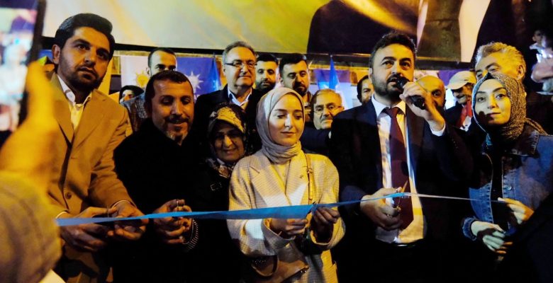 YILDIRIM HALKI MUSTAFA YILDIRIM’IN YANINDA  