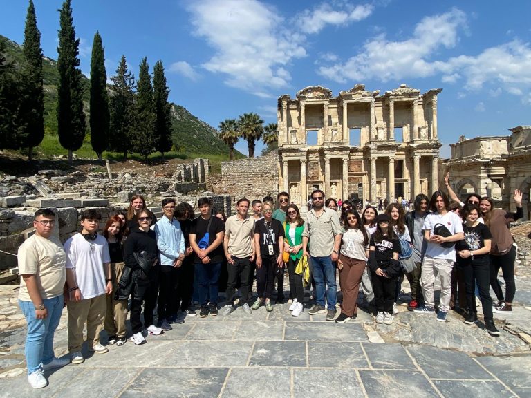 Hisar Anadolu Lisesi Efes Antik Kent-Kuşadası ve İzmir’i Gezdi