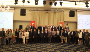 ARSİYAD’DA BAYRAĞI ERDİNÇ ACAR DEVRALDI