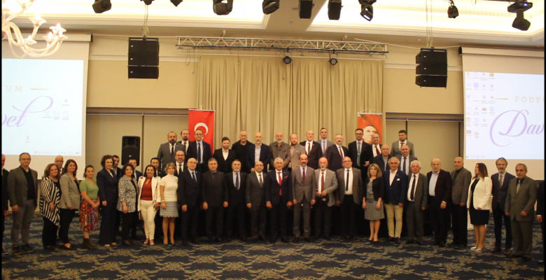 ARSİYAD’DA BAYRAĞI ERDİNÇ ACAR DEVRALDI