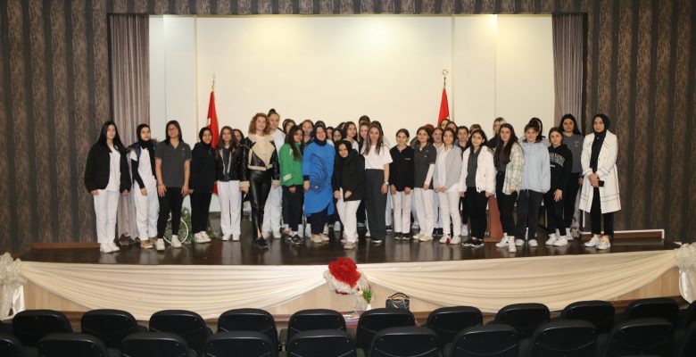 DR.ESMA RONA’NIN SON DERSİ SAÇ BAKIMI ÜZERİNE OLDU
