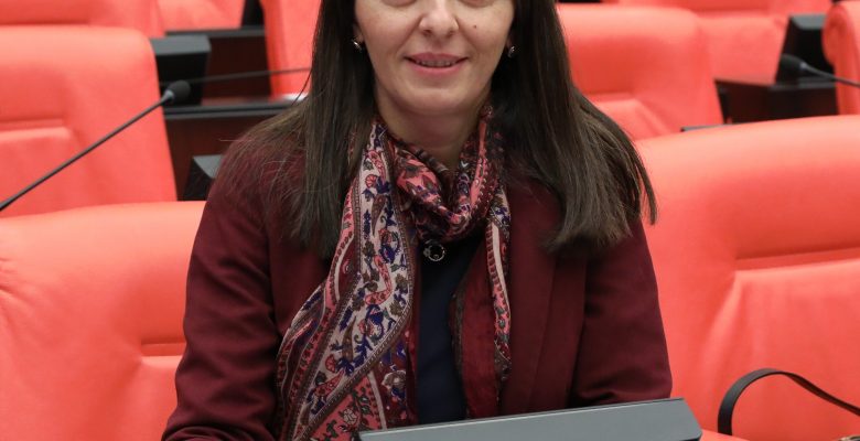 HALKINI UNUTAN BİR İKTİDAR ÜLKEYİ YÖNETEMEZ