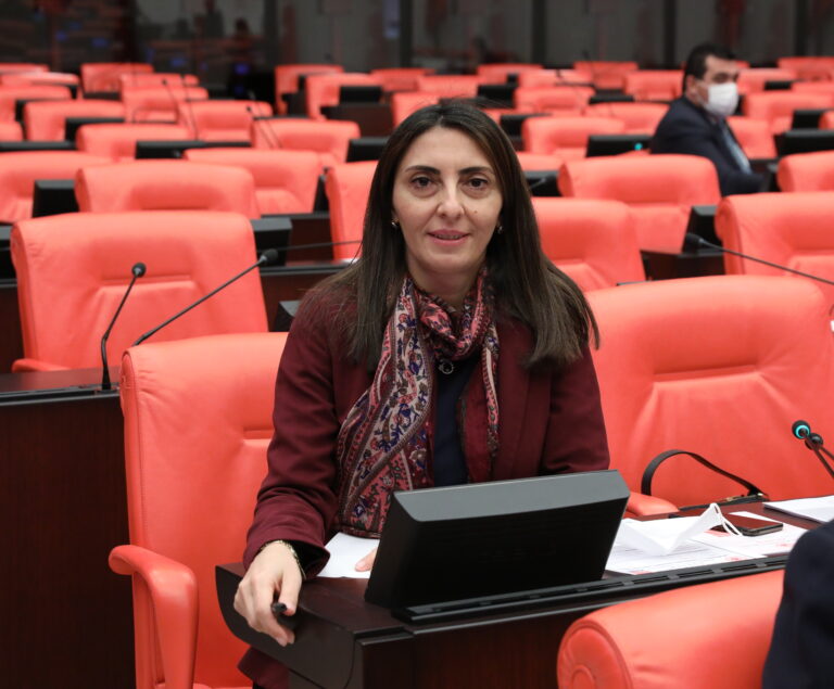 VARANK’A KARSAN GÖNDERMESİ