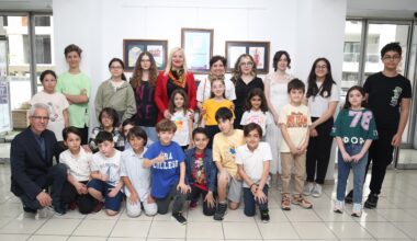 Küçüklerden mesaj dolu çizgiler