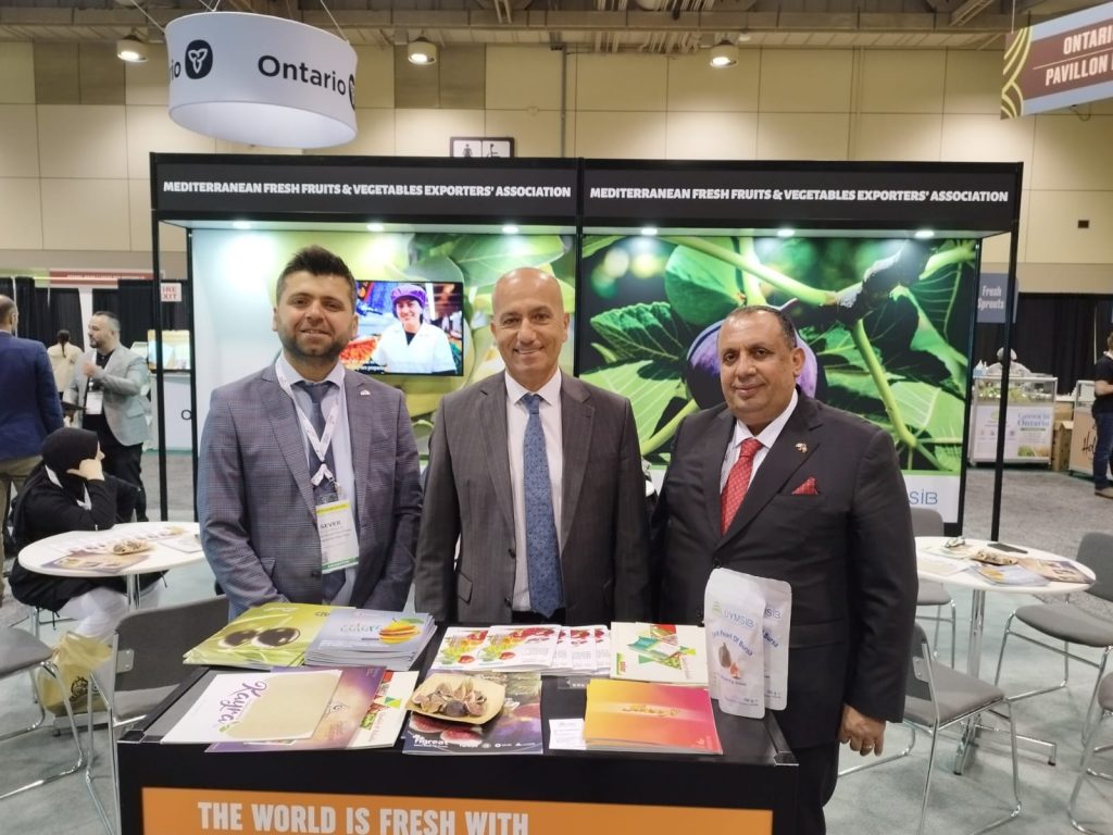 Yaş Meyve Sebzecilerin Kanada çıkarması