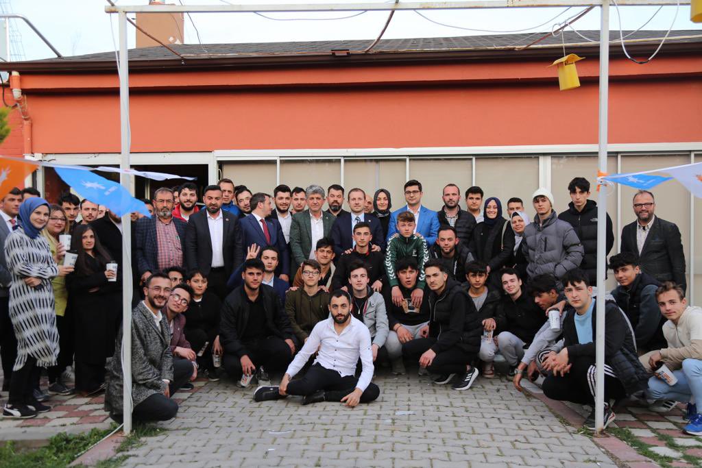 VEKİL AHMET KILIÇ GENÇLERLE BULUŞTU…