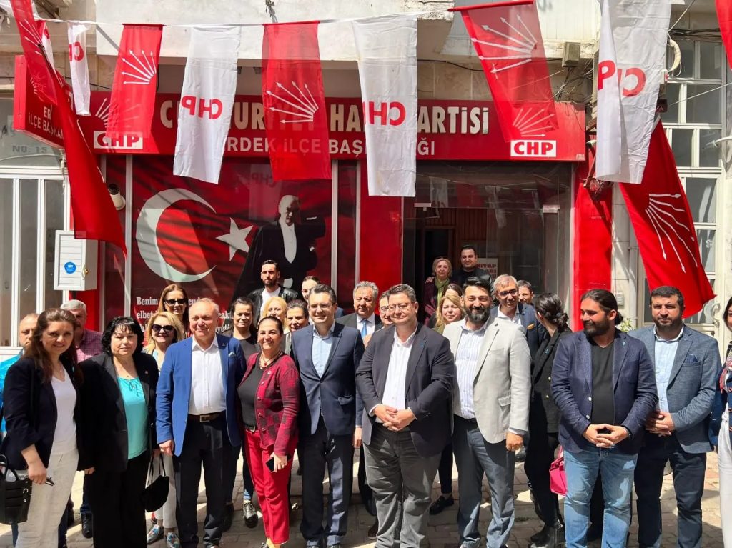 DEVA HER ŞARTTA , HER YERDE SAHADA