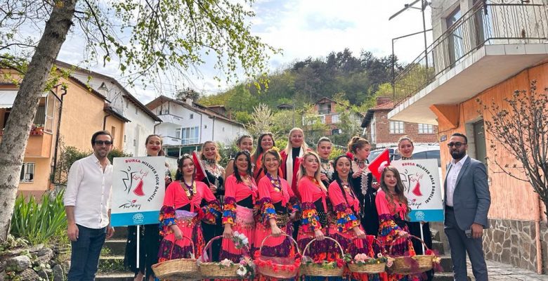 Nilüfer Belediyesi Halk Dansları Topluluğu Bulgaristan’da gönülleri fethetti