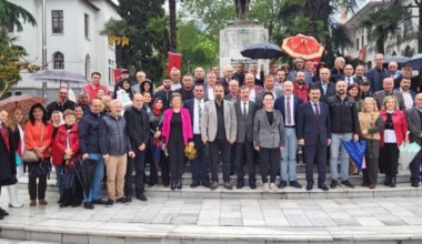 BURSA’DA, SAĞANAK YAĞMUR ALTINDA ARATÜRK SEVGİSİ…