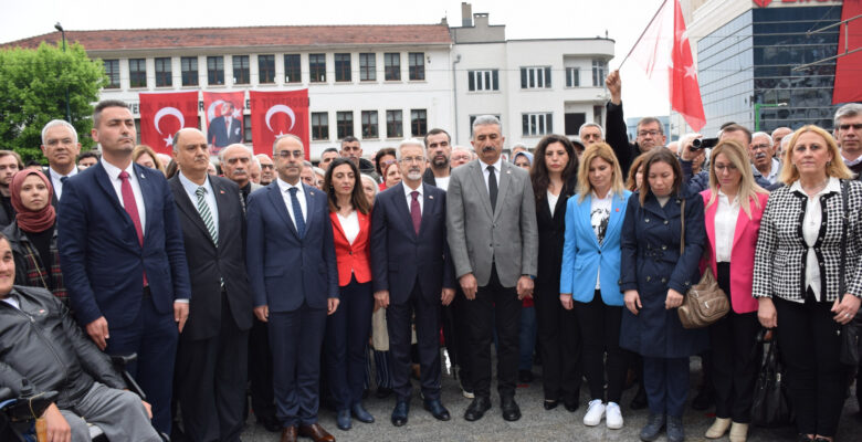 CHP Bursa Örgütü’nden coşkulu kutlama