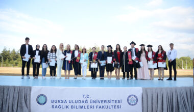 Sağlık ordusunun yeni neferleri belgelerini aldı