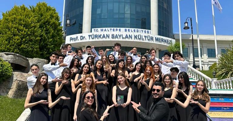 ZEKİ MÜREN GÜZEL SANATLAR LİSESİ UNUTULMAZ KONSERE HAZIR