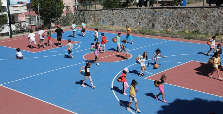 MUDANYA’DA YAZ, ÇOCUKLAR İÇİN SPOR VE SANATLA GEÇECEK