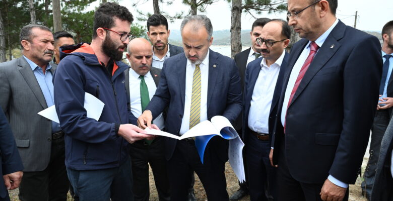 Büyükorhan’a göl manzaralı sosyal tesis