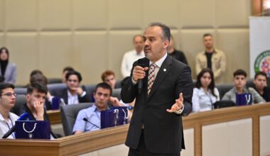 Yerel ve ulusal sorunlara genç bakış