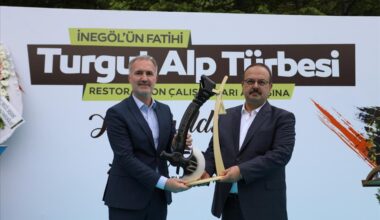 İnegöl’de Turgut Alp’e Torunlarından Vefa