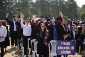 Yeni mühendislerin mezuniyet heyecanı