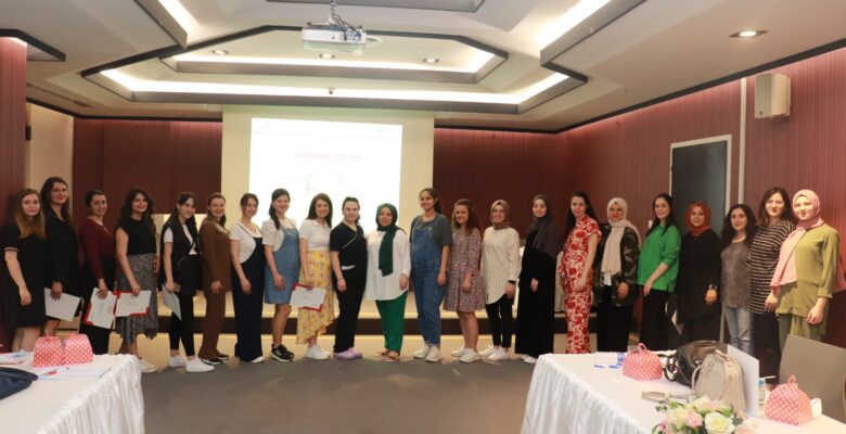HAYAT HASTANESİ ANNE ADAYLARINI BİLGİLENDİRMEYİ SÜRDÜRÜYOR…