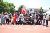 Miniklerin ilk mezuniyet heyecanı