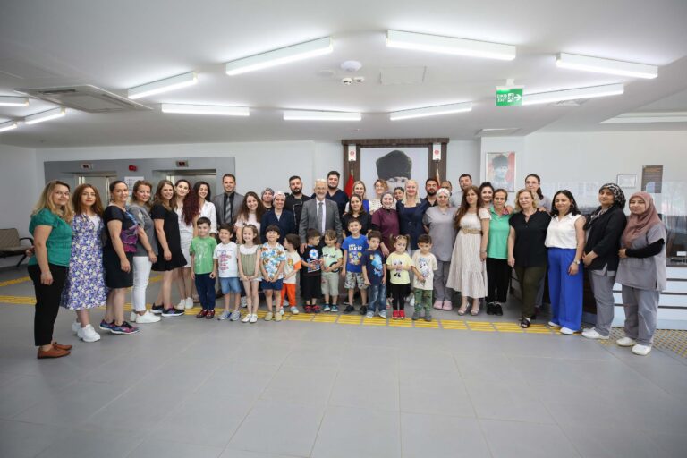 Nilüfer ailesi bayramlaştı