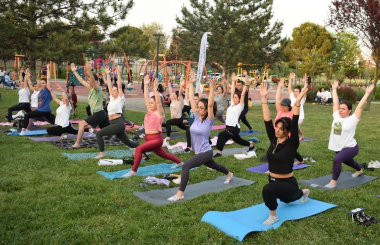 Nilüferliler yoga için buluşuyor   