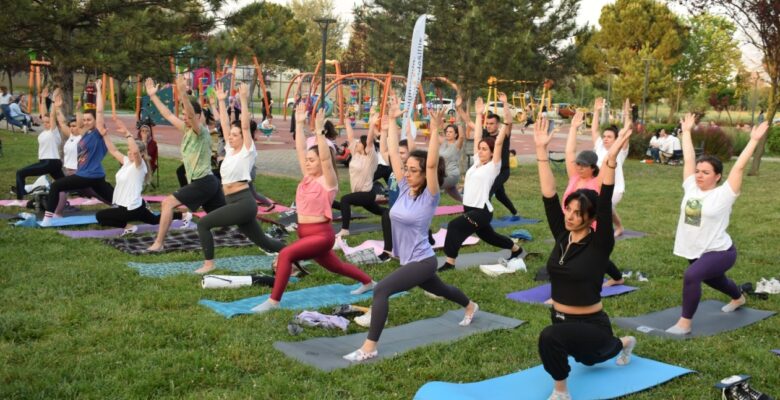 Nilüferliler yoga için buluşuyor   
