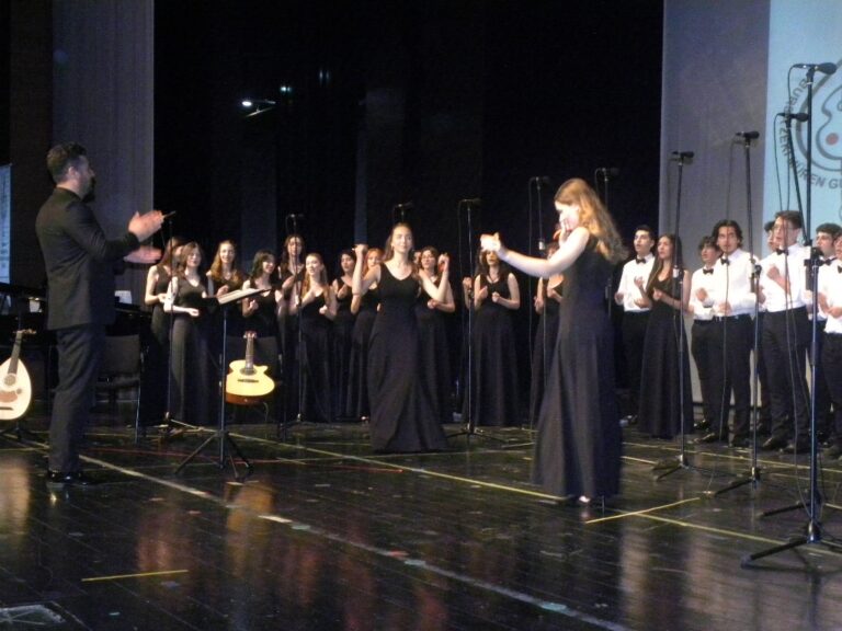 ZEKİ MÜREN GÜZEL SANATLAR LİSESİNDEN MUHTEŞEM KONSER