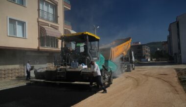 Gemlik Belediyesi’nden yol yapım atağı