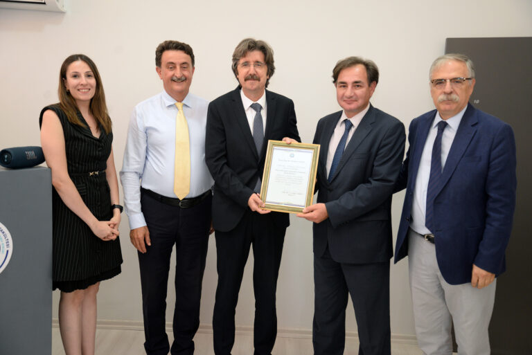 Deney Hayvanları Yetiştirme ve Araştırma Birimi’nde bayrak değişimi