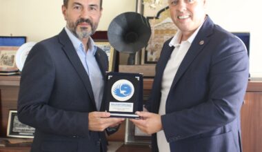 KONSOLOSA VEDA ZİYARETİ… KONSOLOSA VEDA ZİYARETİ…