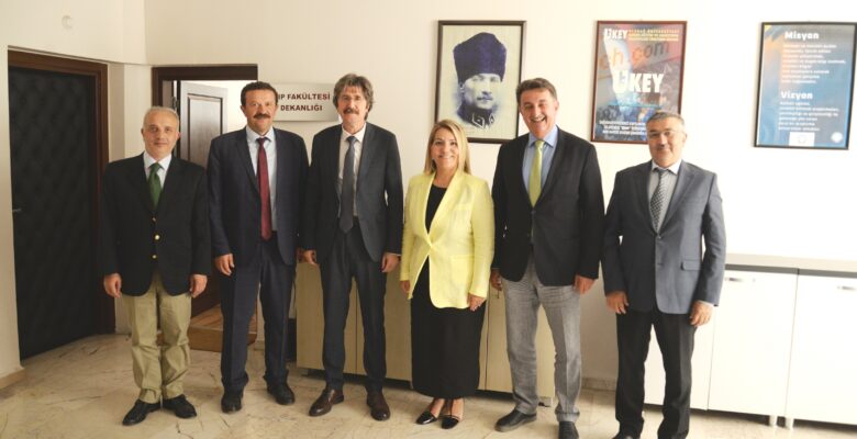 BUÜ Tıp Fakültesi’nin en genç ve ilk kadın Dekanı görevi devraldı