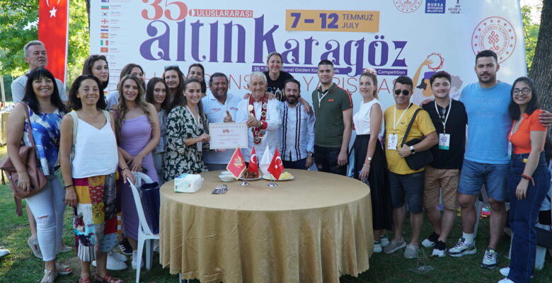Dansçılar sahnede değil mutfakta ter döktü