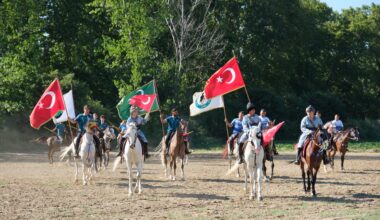 Ciritçiler 15 Temmuz şehitleri için sahaya indi