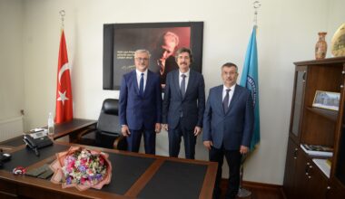 Hukuk Fakültesi’nde bayrak değişimi